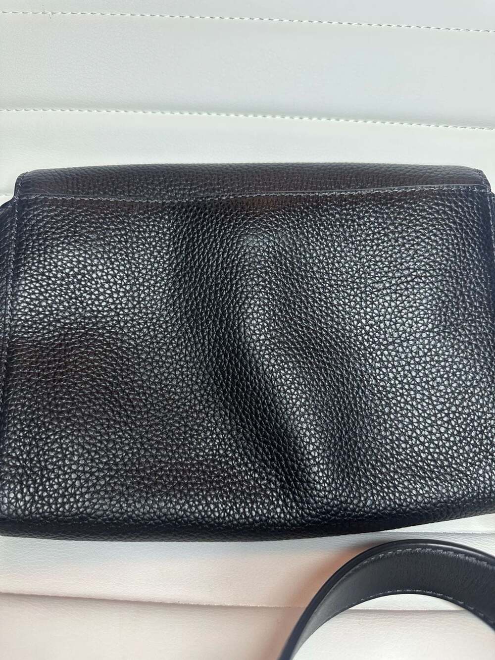 Marc Jacobs Fleur Haze Scalloped Black Pebbled Leather Crossbody Bag - Picture 6 of 16